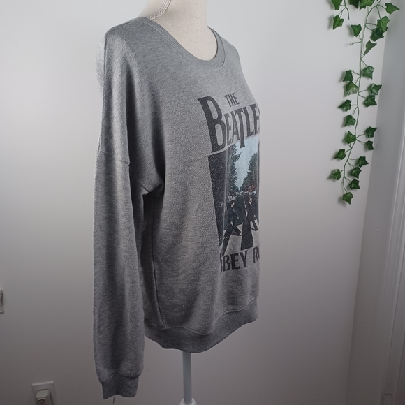 Beatles Abby Road Distressed Style Sweatshirt Medium Gray -Graphic Print - Picture 2 of 13